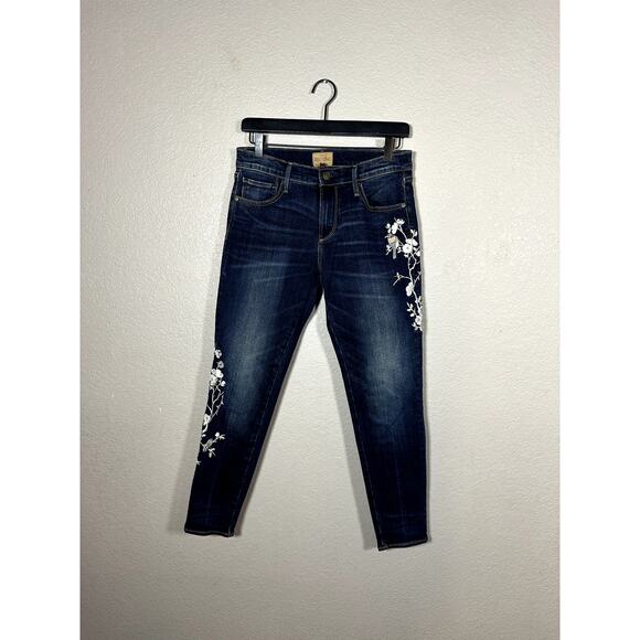 Driftwood Dark Wash Floral Embroidered Boho Jackie Skinny Jean Size 27 - Picture 1 of 8